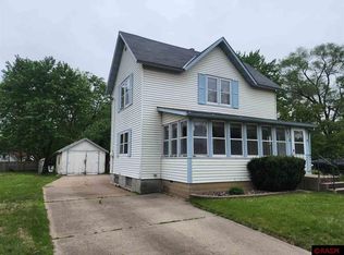 1016 2nd Ave NW, Faribault, MN 55021