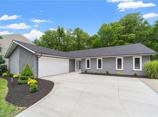 19801 Cross Trl S, Strongsville, OH 44136