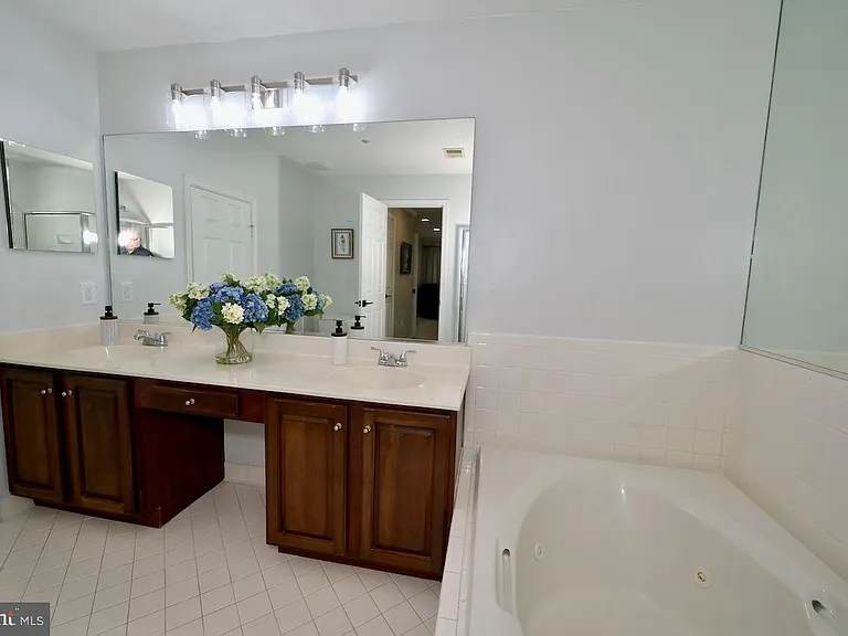 112 Kendrick Pl #34 — Photo 53
