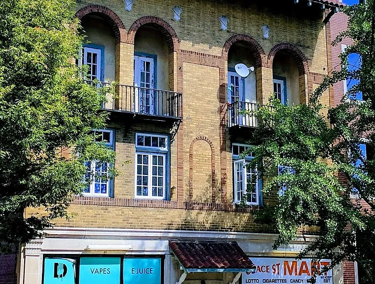518 W. Grace St.* — Photo 1
