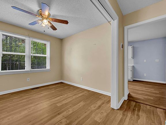 4th image of 104 Comanche Cir