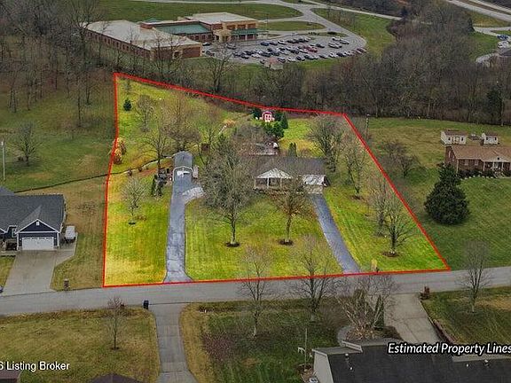 3rd image of 1052 Briarwood Dr