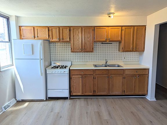 4th image of 3227 Hardie Way APT 2