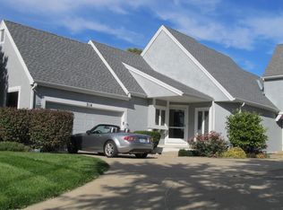 314 SW Raintree Dr, Lees Summit, MO 64082