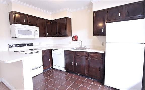 3rd image of 7522 Benjamin St APT 208