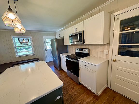 5th image of 4363 Four Farms Rd