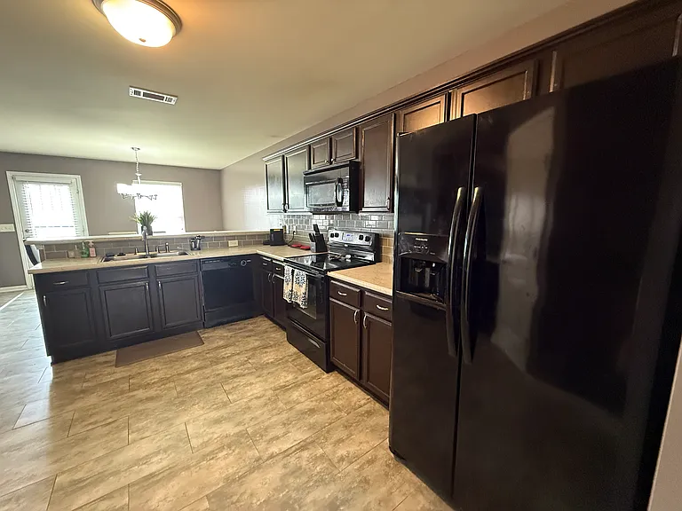 1124 Harmony Ln — Photo 15