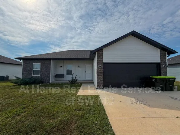 112 W Bluegrass St, Rogersville, MO 65742
