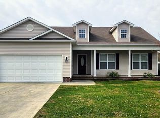 102 Borough Nest Drive, Swansboro, NC 28584