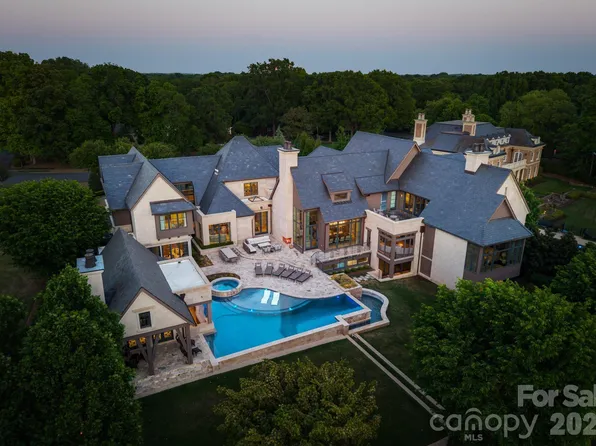 7318 Baltusrol Ln, Charlotte, NC 28210