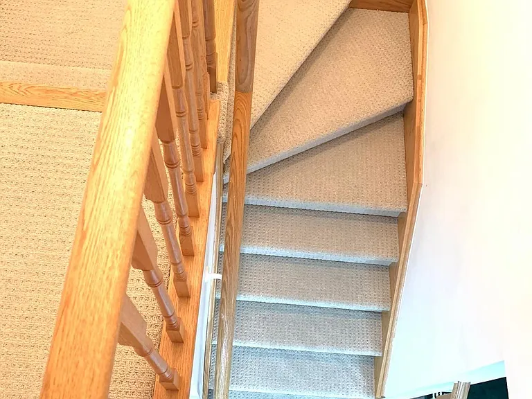 92 Todhunter Cres — Photo 2