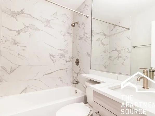 503 W Barry Ave #514, Chicago, IL 60657