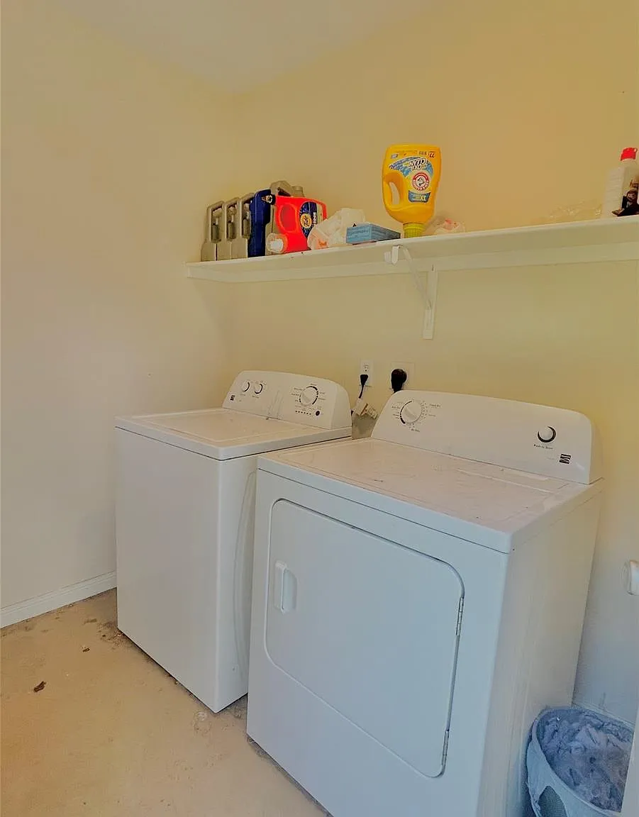 2 bed, 1.0 bath, 800 sqft, $1,100 — Photo 3
