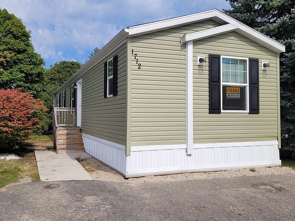 1st image of 1585 Ray Blvd #439