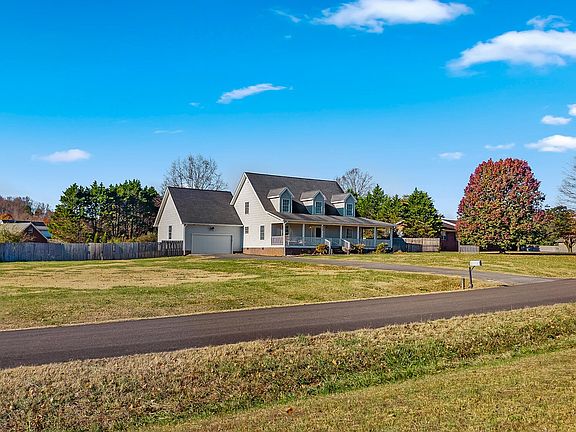 3rd image of 220 County Road 433