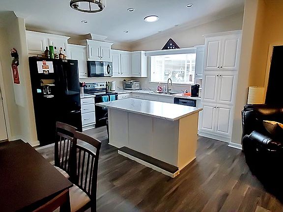 2nd image of 4519 Hamlin Way #Ham4519