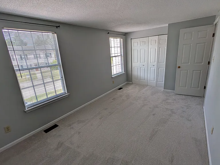 5520 Bringle Ct — Photo 6