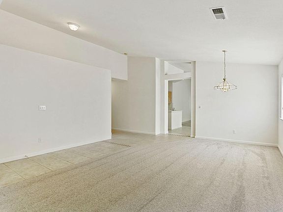 5th image of 943 Woodland Dr