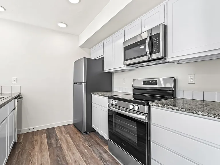 Midway Townhomes — Photo 35