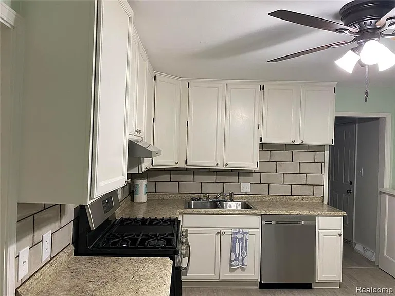1305 Bauman Ave — Photo 8