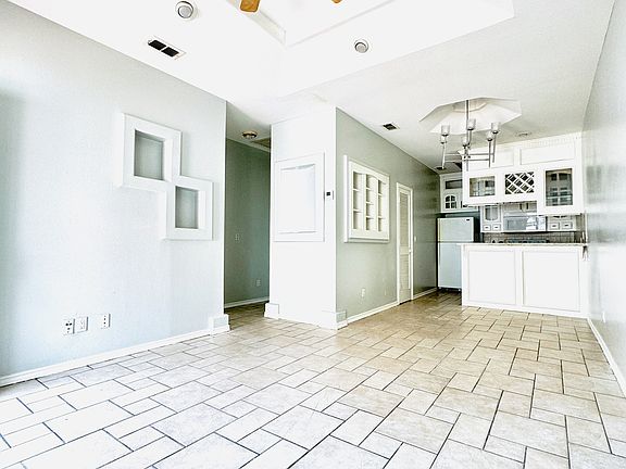 3rd image of 602 Buena Vista Dr #6
