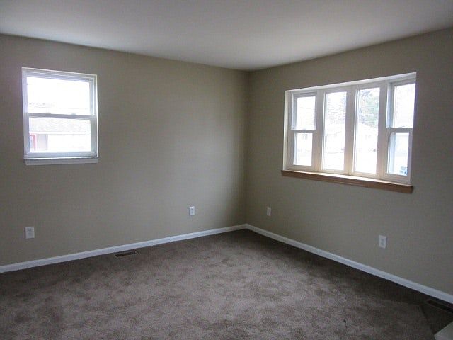 1st image of 389 Worden St