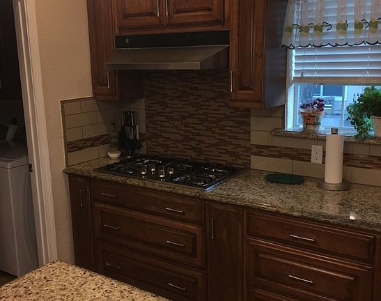 5th image of 437 Oak Knoll Dr