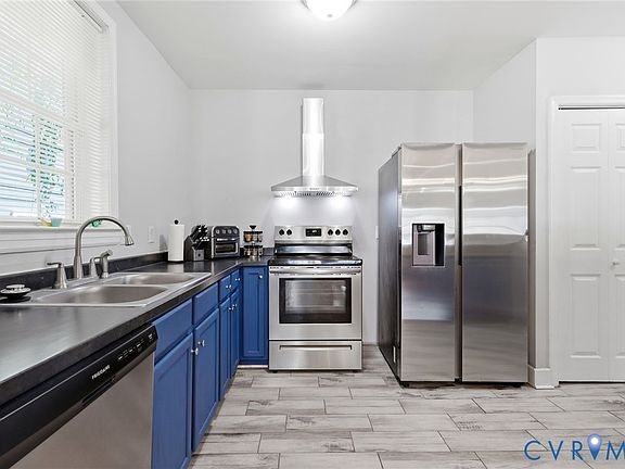 2nd image of 3015 M St