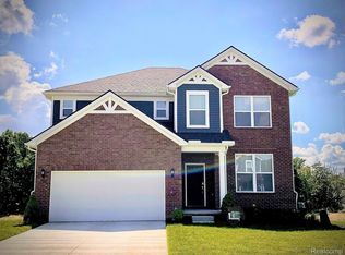 2615 Ironton Dr, Commerce Township, MI