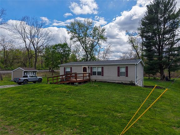 2nd image of 200 Cottage Ln