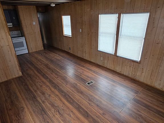 3rd image of 8364 Cedar St #8