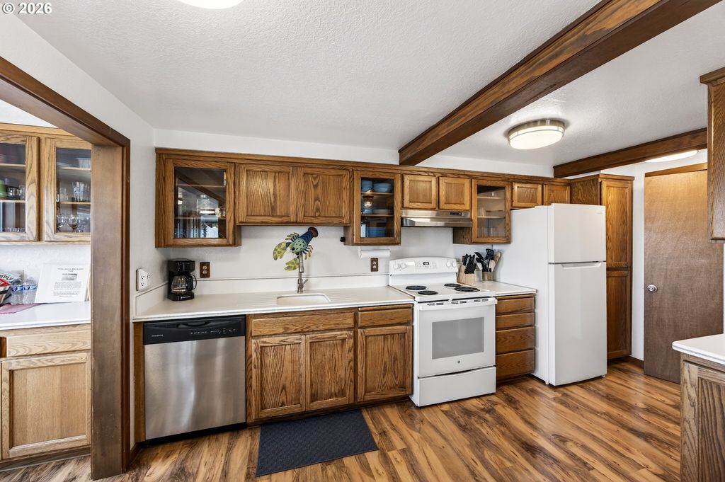 88426 2nd Ave, Florence, OR - View 3