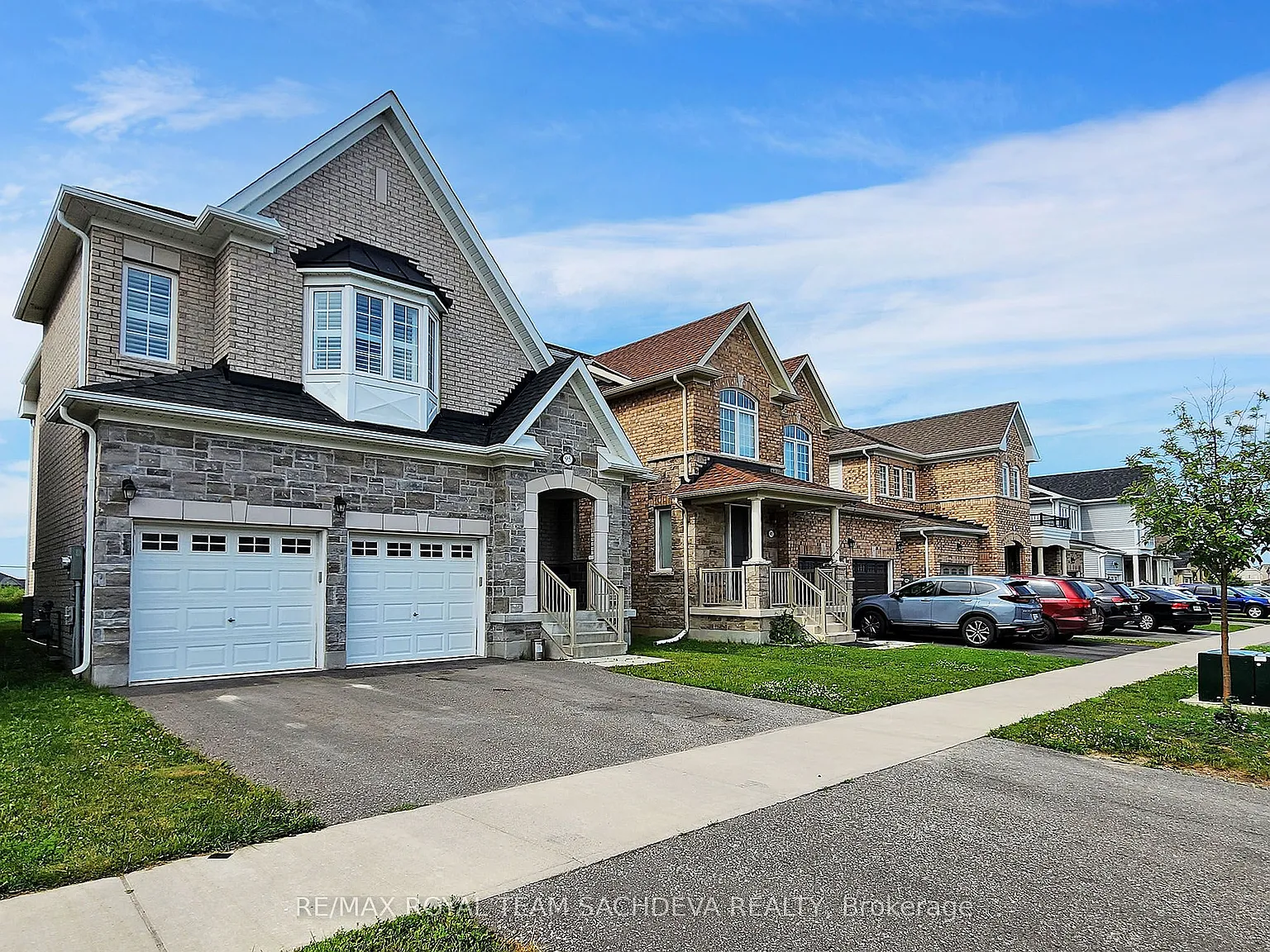 4 bed, $3,050 — Photo 2