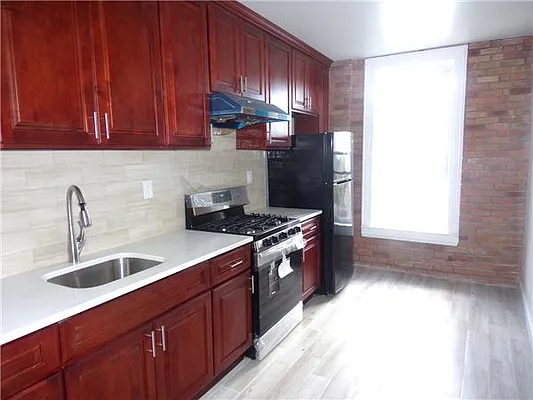 Rented by Dorsa Group | media 23