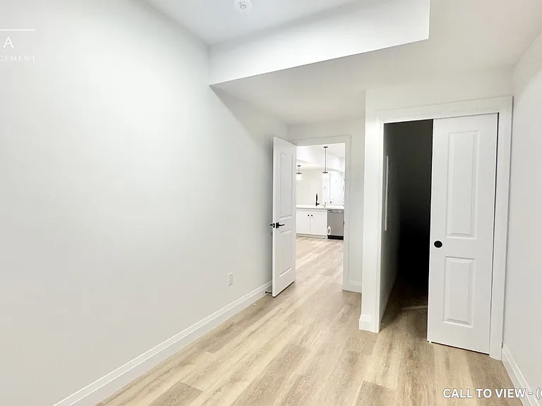 823 Stirling Ave S #4 — Photo 12