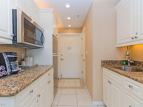 5th image of 900 Broad Ave S #223