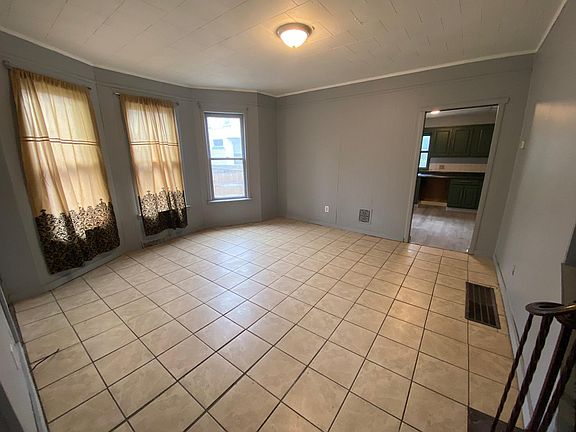 3rd image of 100 Westminster St #100