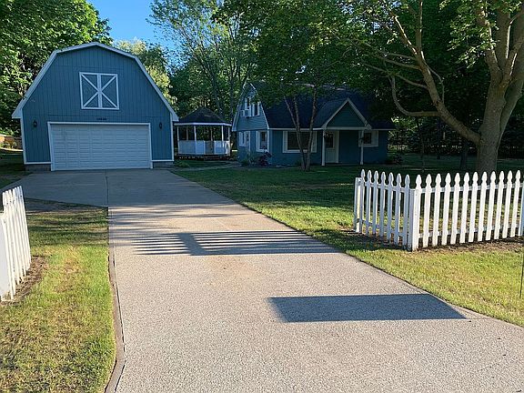 Large 4 car driveway