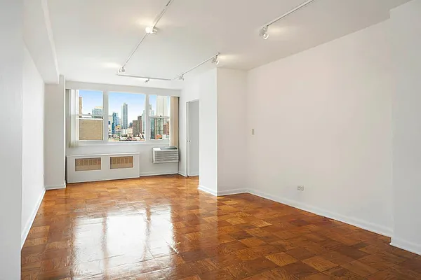 Sold by Town Residential | media 6