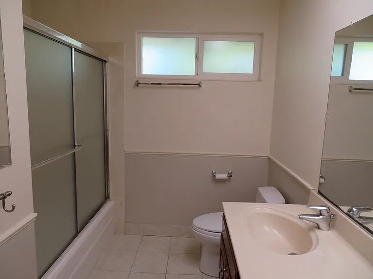 886 Stonehaven Dr — Photo 16