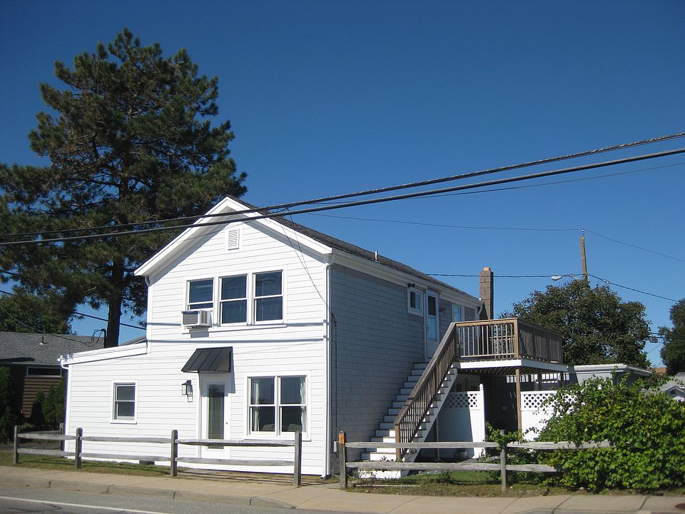 exterior front & side yard