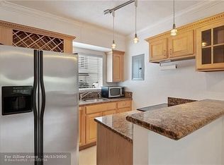 924 SE 2nd St APT 6, Fort Lauderdale, FL 33301