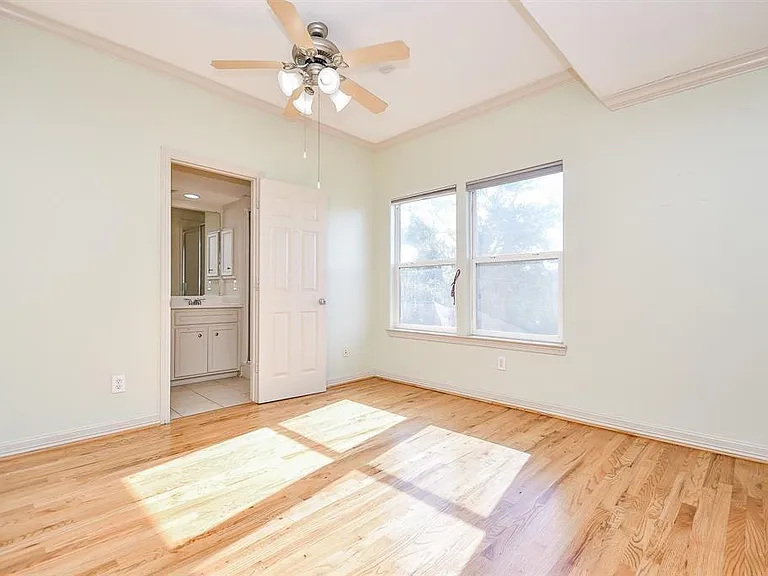 1515 Hyde Park Blvd #39 — Photo 24