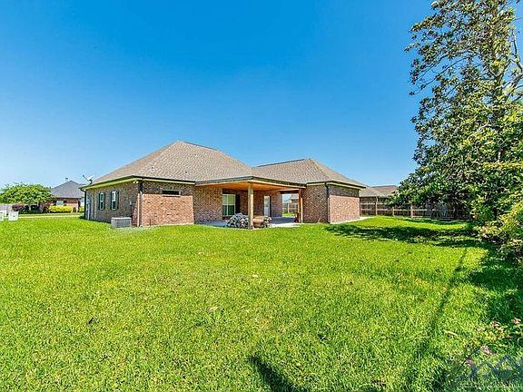 4th image of 226 Donald Dr