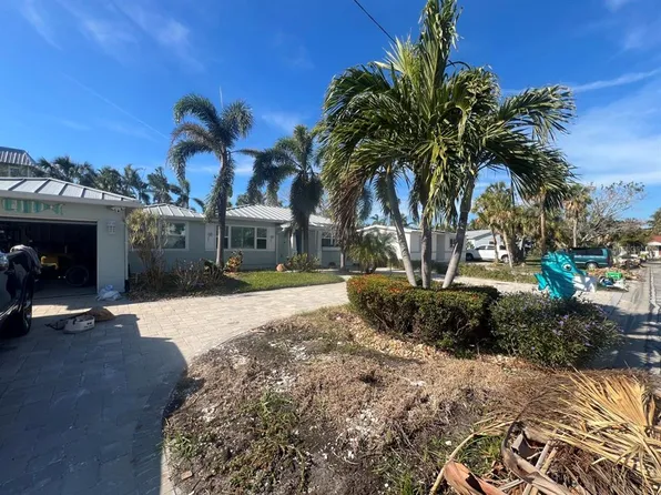 3940 Oleander Way, St Pete Beach, FL 33706