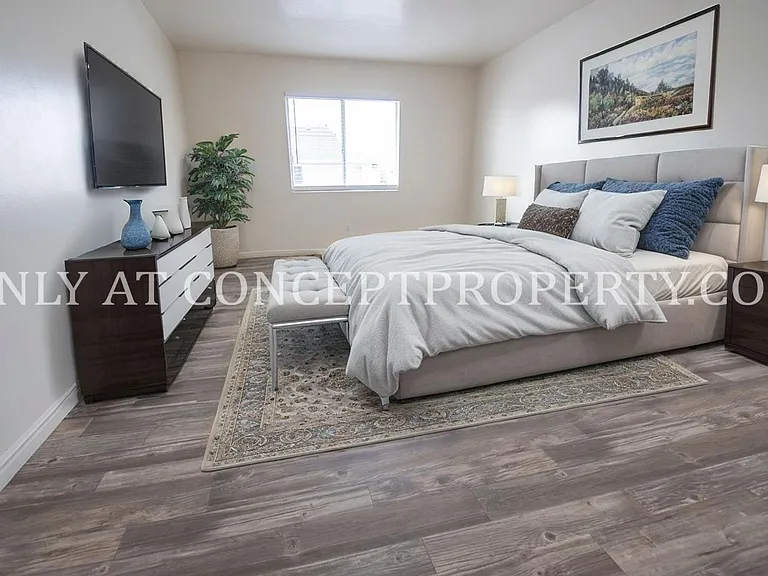 Bentwood — Photo 177