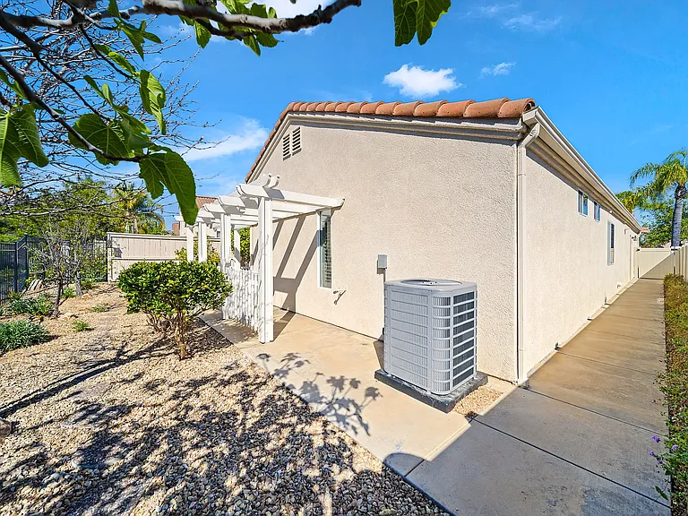 40609 Corte Albara — Photo 32