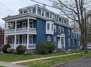 300 Main St #7, Riverton, NJ 08077