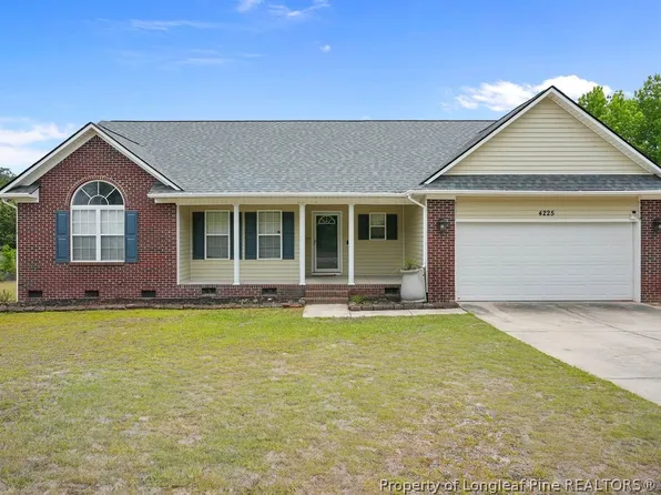 4225 Redmill Ln, Hope Mills, NC 28348