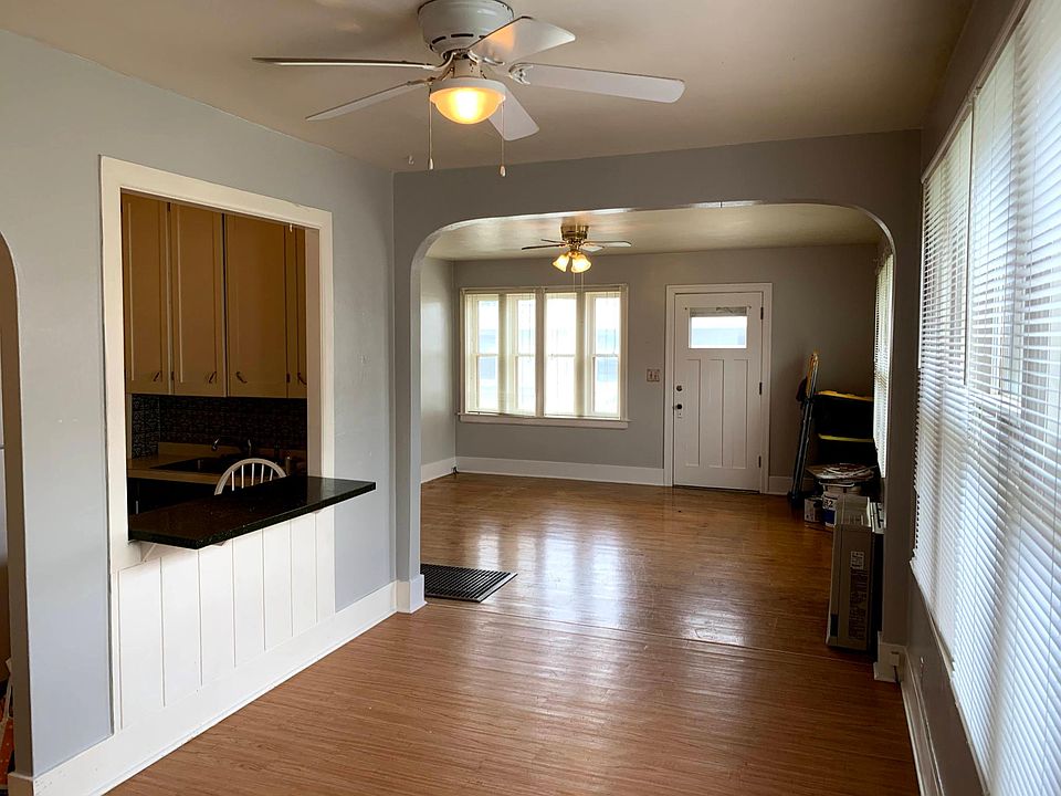 Dining Room/Kitchen